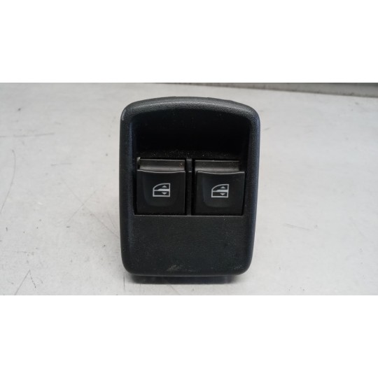 INTERRUTTORI E PULSANTI ALZAVETRI RENAULT Kangoo 2013>2021 usato