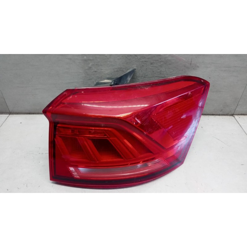VOLKSWAGEN RIGHT REAR LED LIGHT  VOLKSWAGEN T-Roc 2017>2021 used