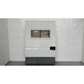 RIGHT SIDE SLIDING DOOR...