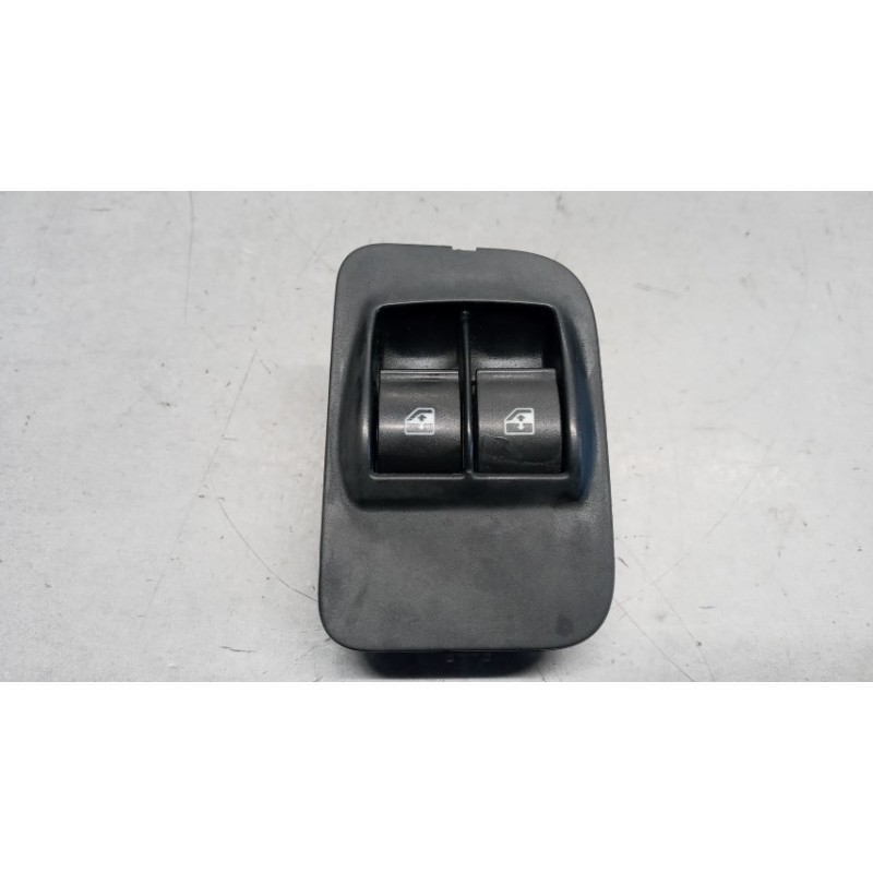 FIAT INTERRUTTORI E PULSANTI ALZAVETRI FIAT Qubo 2008>2014 usato