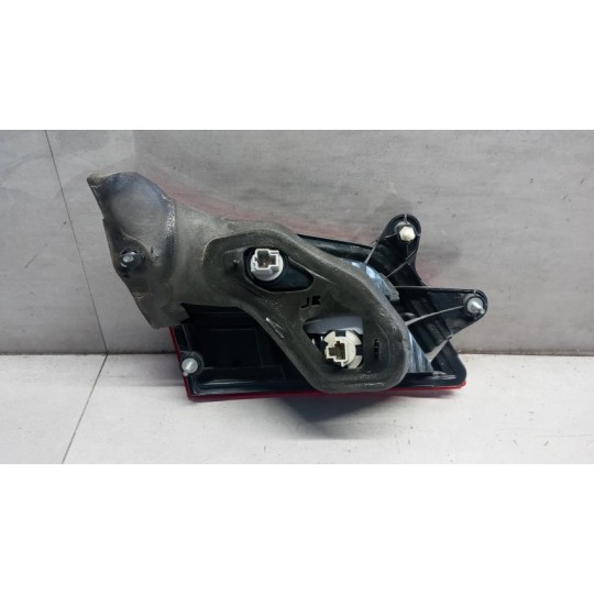 FARO POSTERIORE INTERNO DESTRO SUBARU Outback 2009>2015 usato