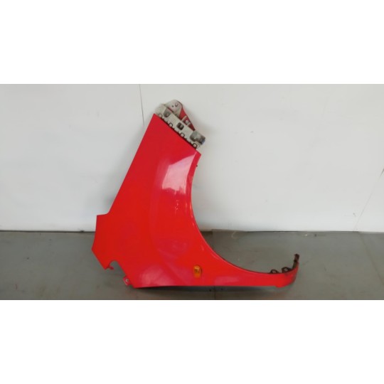 PARAFANGO ANTERIORE DESTRO CHEVROLET Spark 2009>2012 usato