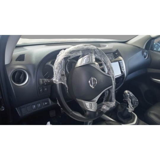 CABINA NISSAN Navarra 2015> usato
