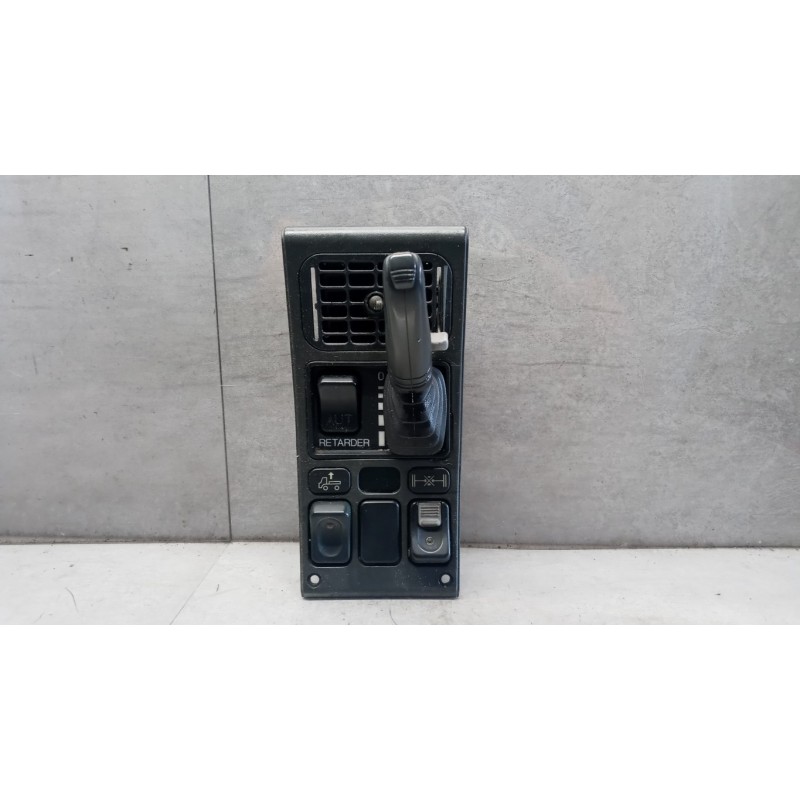 SCANIA VARIOUS SWITCHES AND BUTTONS C  SCANIA 164 used