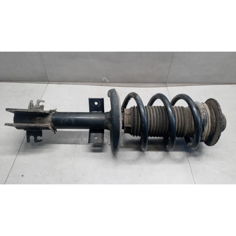 RENAULT van RIGHT FRONT SHOCK ASSORBER RENAULT van Master 2014>2019 used