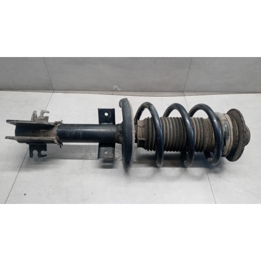 RIGHT FRONT SHOCK ASSORBER RENAULT van Master 2014>2019 used