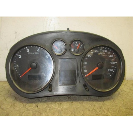 QUADRO STRUMENTI AUDI A2 2000>2006 usato