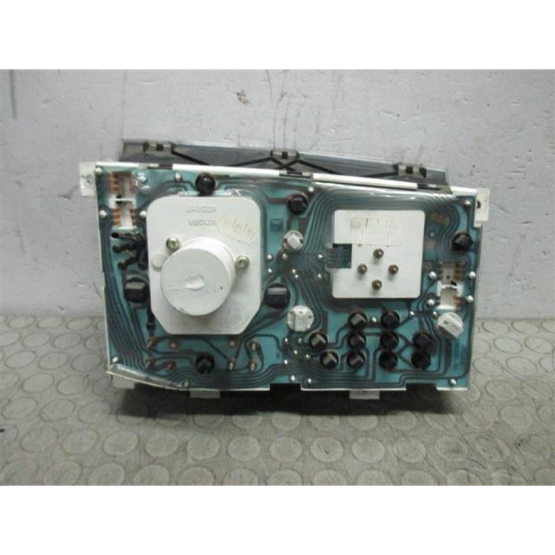 NISSAN truck QUADRO STRUMENTI NISSAN truck Trade usato