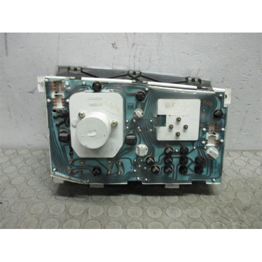 QUADRO STRUMENTI NISSAN truck Trade usato