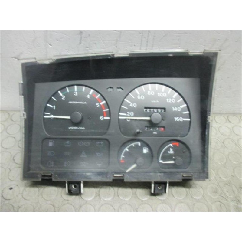 NISSAN truck QUADRO STRUMENTI NISSAN truck Trade usato