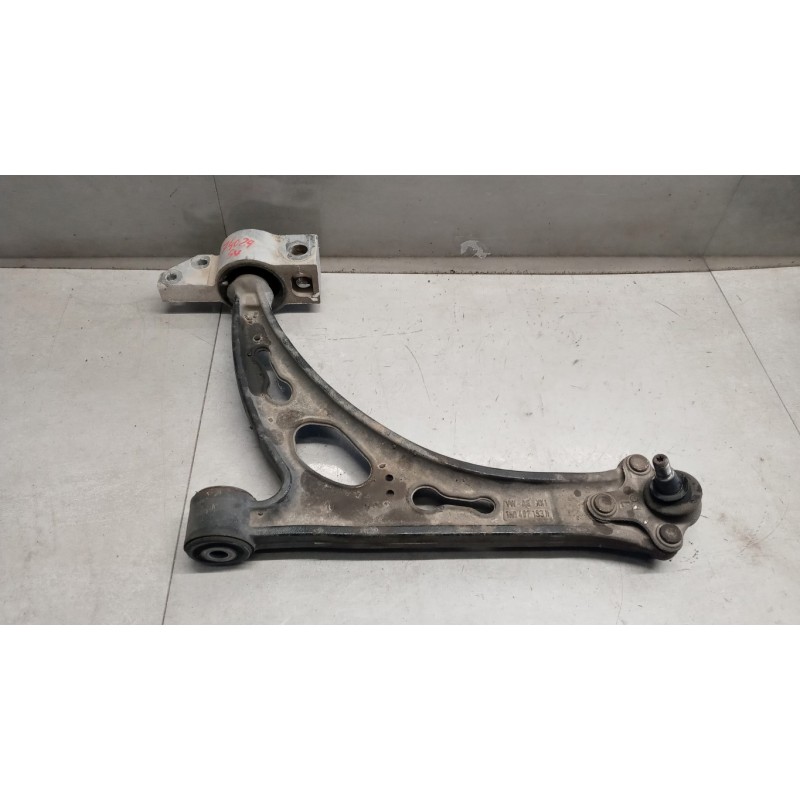 SKODA BRACCIO OSCILLANTE ANTERIORE INFERIORE SINISTRO SKODA Octavia 2004>2008 usato