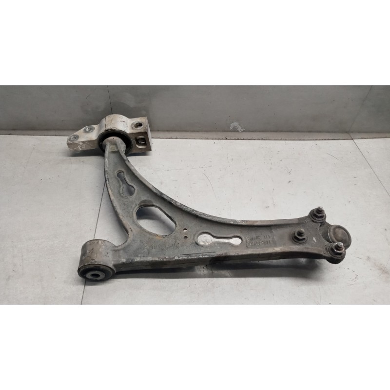 SKODA CONTROL ARM FRONT LOWER RIGHT  SKODA Octavia 2004>2008 used