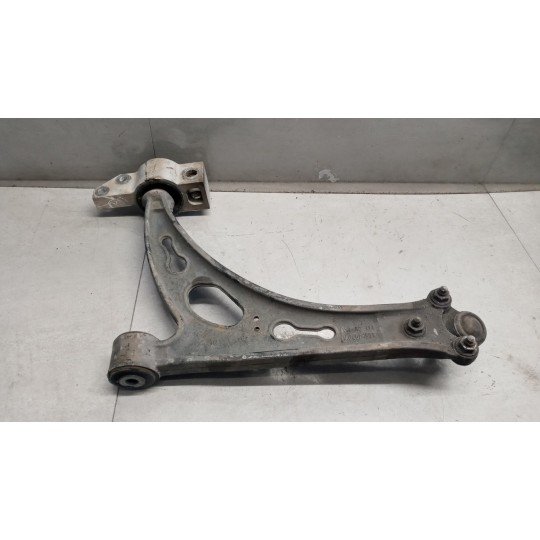 BRACCIO OSCILLANTE ANTERIORE INFERIORE DESTRO SKODA Octavia 2004>2008 usato