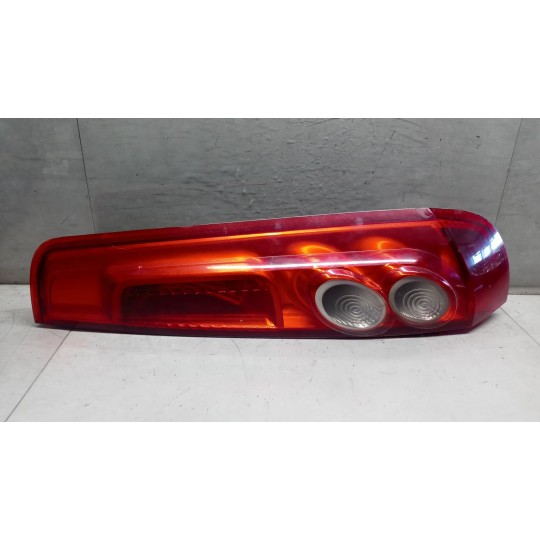 FARO POSTERIORE ESTERNO DESTRO FORD Fiesta 2006>2008 usato