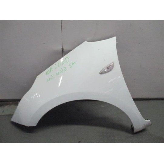 LEFT FRONT MUDGUARD  KIA Cee'd 2012>2018 used