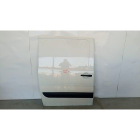 RIGHT SIDE SLIDING DOOR...