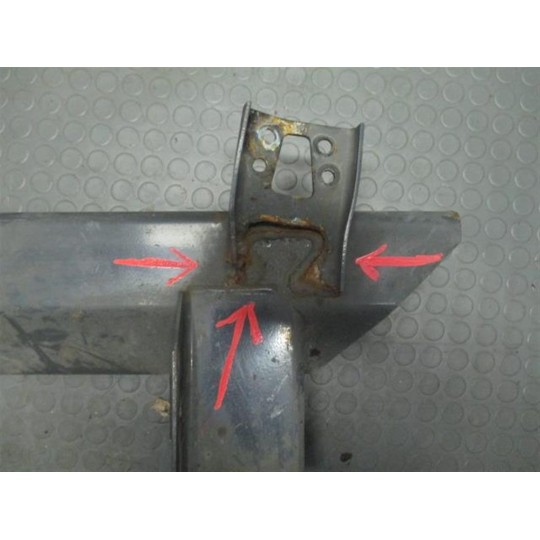 TRAVERSA ANTERIORE PARAURTO DAF 85CF usato