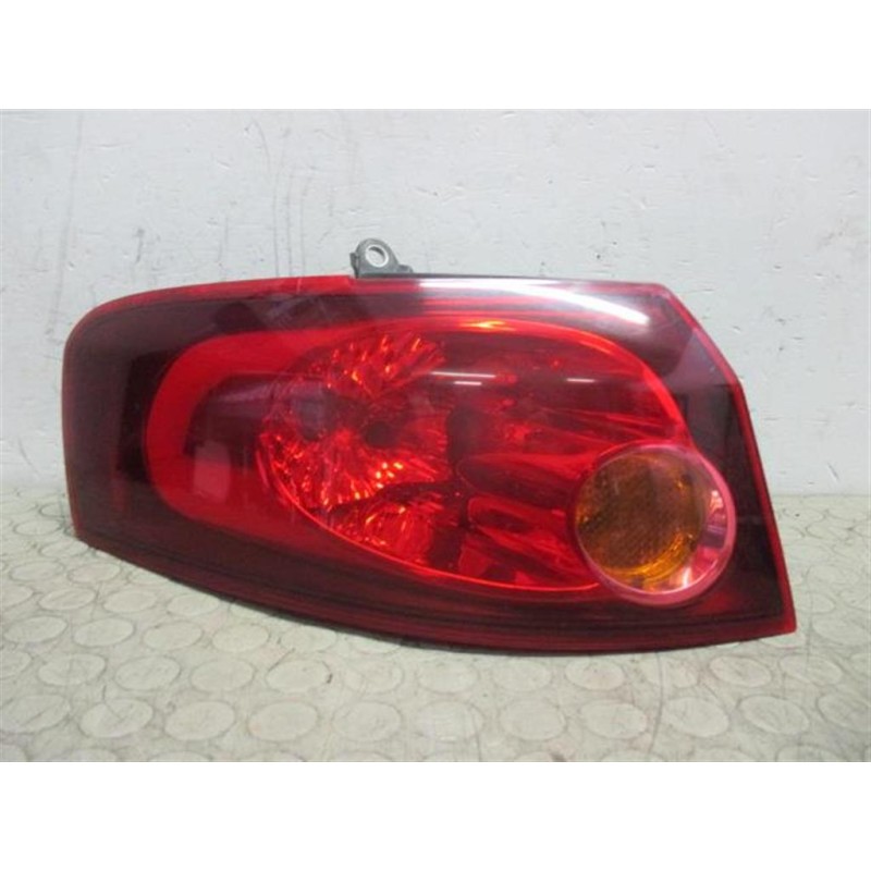 FIAT FARO POSTERIORE ESTERNO SINISTRO FIAT Croma 2007>2010 usato