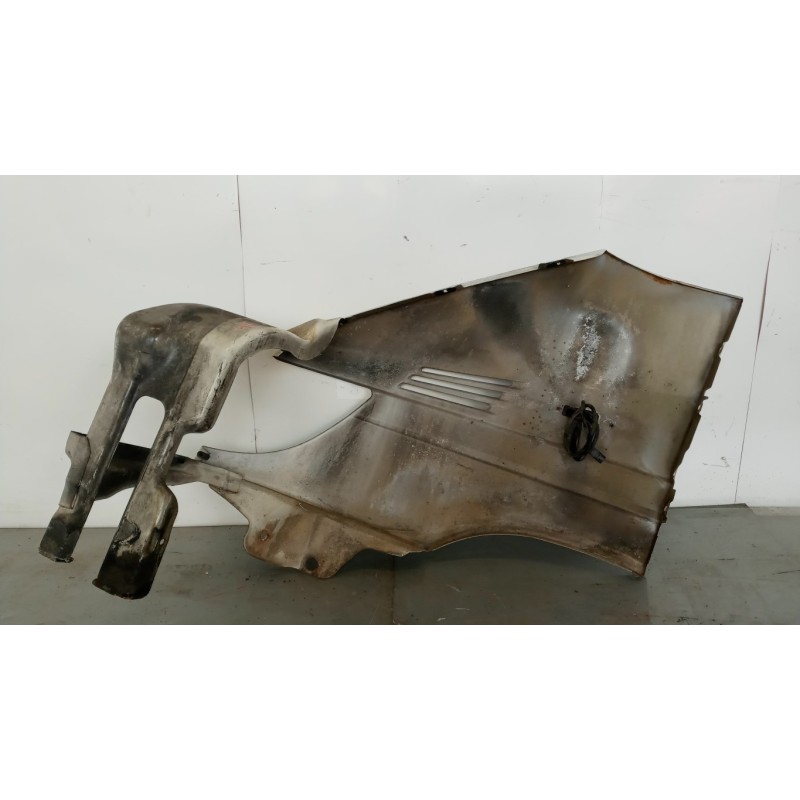 MERCEDES-BENZ van RIGHT FRONT MUDGUARD  MERCEDES-BENZ van Sprinter 2001>2005 used