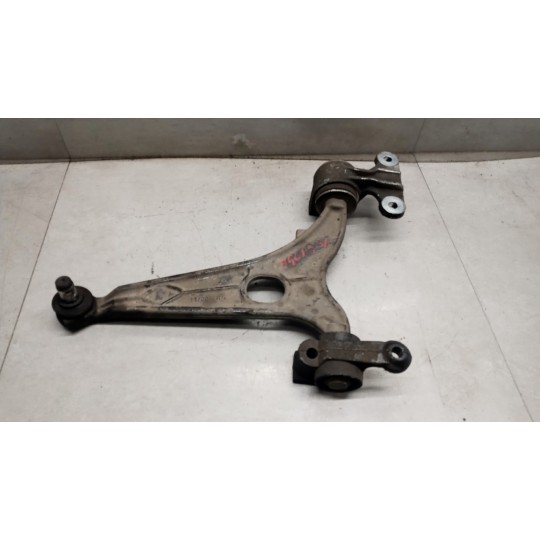 BRACCIO OSCILLANTE ANTERIORE INFERIORE DESTRO PEUGEOT Expert 2007> usato