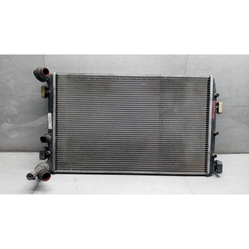 VOLKSWAGEN RADIATORE ACQUA VOLKSWAGEN Fox 2005>2011 usato
