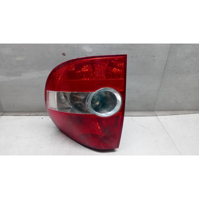 VOLKSWAGEN FARO POSTERIORE ESTERNO DESTRO VOLKSWAGEN Fox 2005>2011 usato
