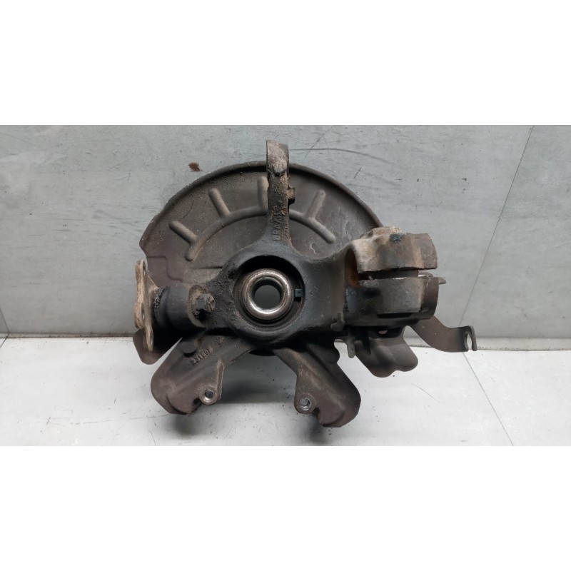 VOLKSWAGEN MONTANTE COMPLETO SINISTRO VOLKSWAGEN Fox 2005>2011 usato