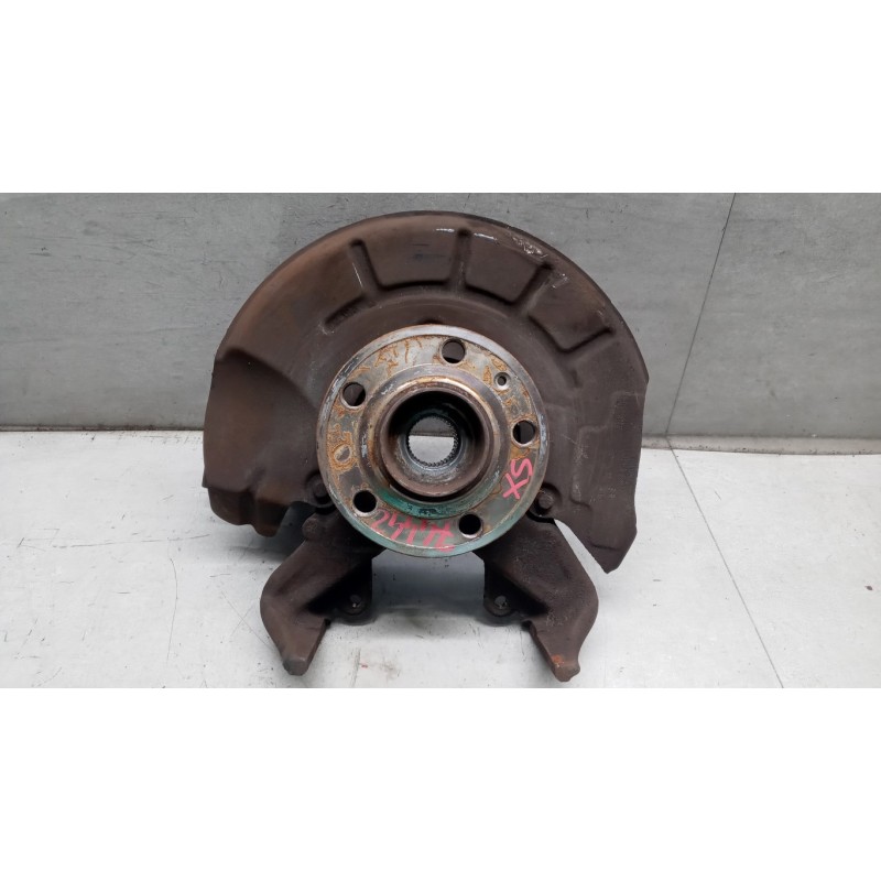 VOLKSWAGEN MONTANTE COMPLETO SINISTRO VOLKSWAGEN Fox 2005>2011 usato