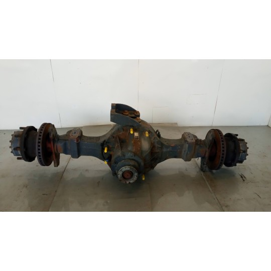 ASSALE POSTERIORE VOLVO truck FL7 usato