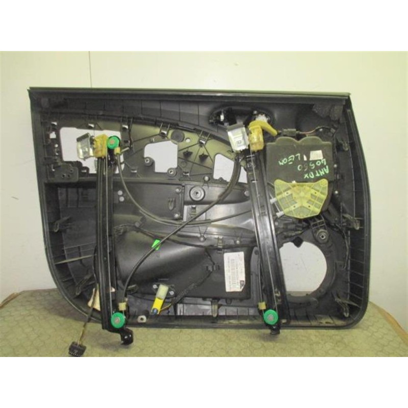 SEAT FRONT RIGHT POWERED WINDOWS  SEAT Leon 2009>2013 used