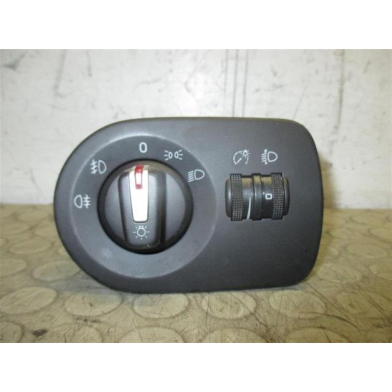 SEAT BLOCCO LUCI SEAT Leon 2009>2013 usato