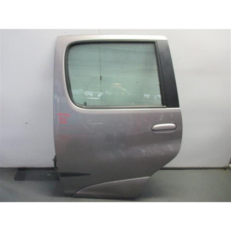 TOYOTA LEFT REAR DOOR  TOYOTA Yaris Verso used