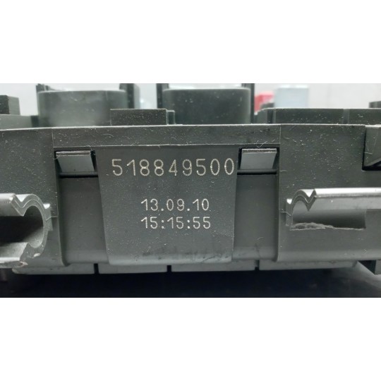 SCATOLA FUSIBILI VOLVO truck FL7 usato