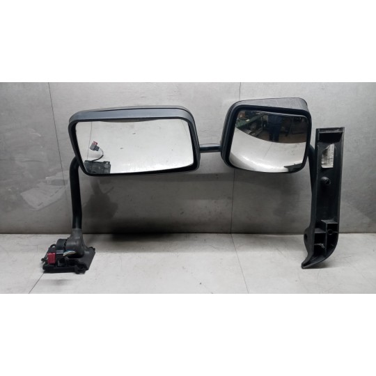 LEFT ELETRIC REAR-VIEW MIRROR  VOLVO truck FL7 used