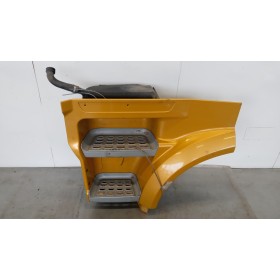 LEFT FRONT MUDGUARD  DAF...