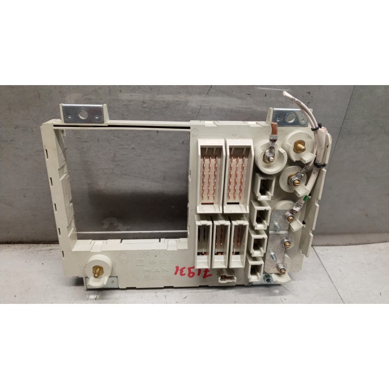 MAN SCATOLA FUSIBILI MAN TGX euro 6 usato