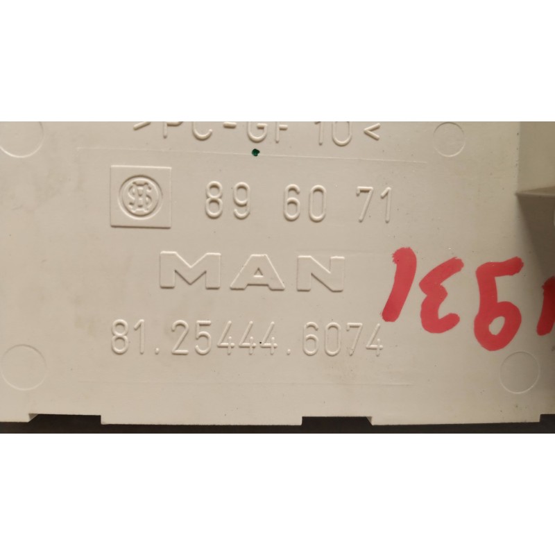 MAN SCATOLA FUSIBILI MAN TGX euro 6 usato