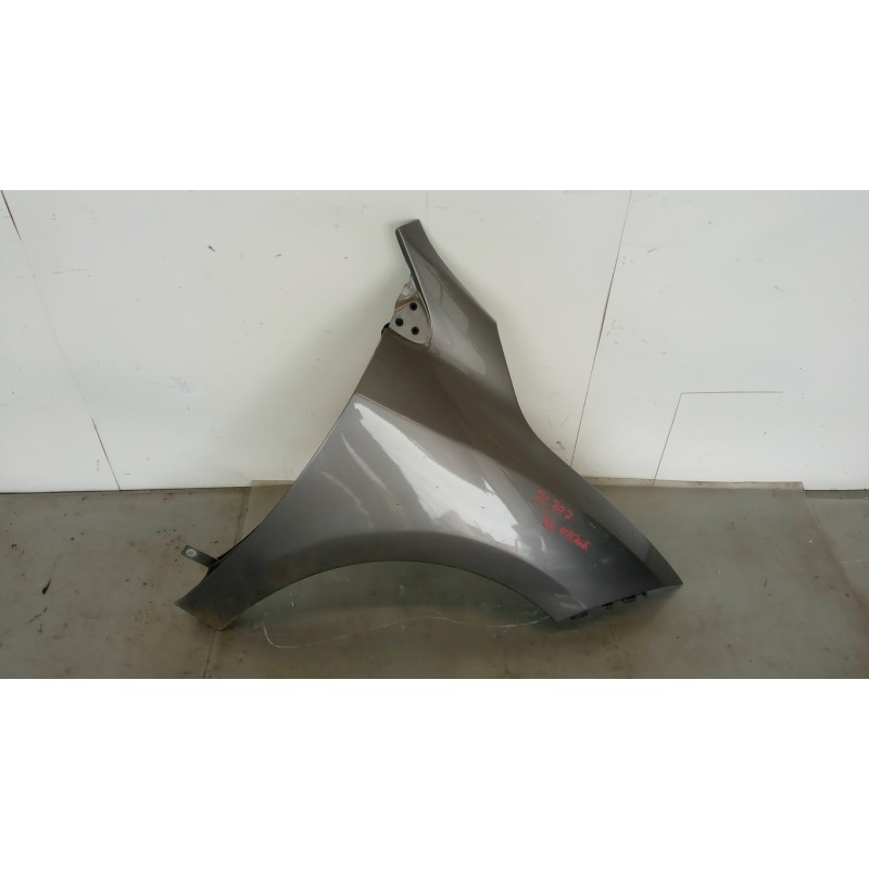 RENAULT RIGHT FRONT MUDGUARD  RENAULT Megane 2008>2012 used