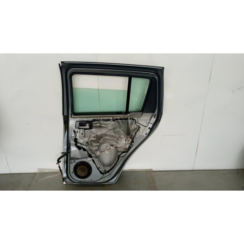 SUZUKI RIGHT REAR DOOR  SUZUKI Swift 2005>2009 used