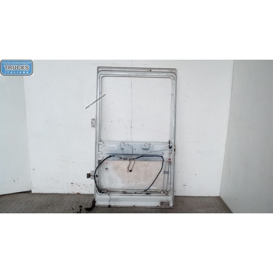 PORTA ANTERIORE DESTRA RENAULT truck Magnum 2001>2010 usato