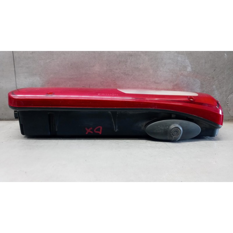 DAF FARO POSTERIORE ESTERNO DESTRO DAF XF106 usato