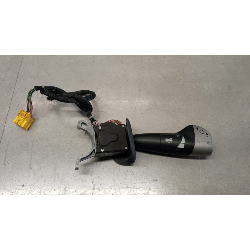 DAF VARIOUS SWITCHES AND BUTTONS C  DAF XF106 used