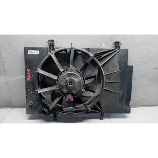CONVOGLIATORE ELETTROVENTOLA FORD Fiesta 2008>2013 usato
