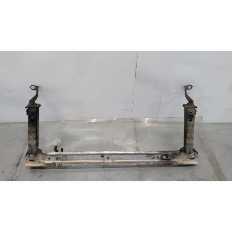 RENAULT TRAVERSA ANTERIORE PARAURTO RENAULT Megane 2008>2012 usato