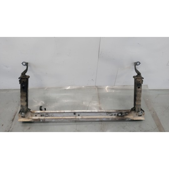 TRAVERSA ANTERIORE PARAURTO RENAULT Megane 2008>2012 usato