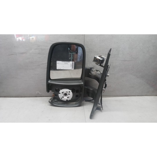 RETROVISORE SINISTRO IVECO Daily 2006>2009 usato