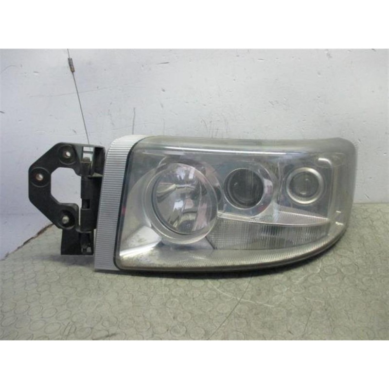 RENAULT truck FARO ANTERIORE SINISTRO RENAULT truck Premium 2005>2013 usato