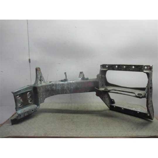 SUPPORTO PEDANA DX RENAULT truck Premium 2005>2013 usato