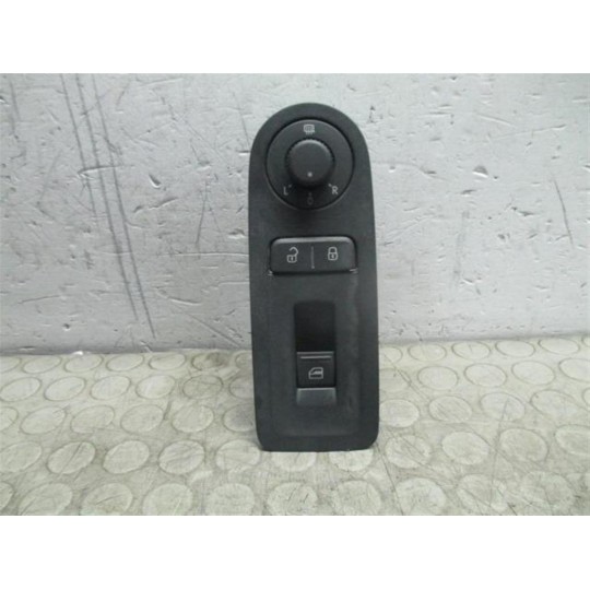 INTERRUTTORI E PULSANTI ALZAVETRI VOLKSWAGEN Up 2011>2016 usato