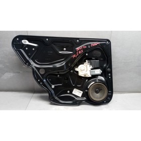 BACK LEFT POWERED WINDOWS...